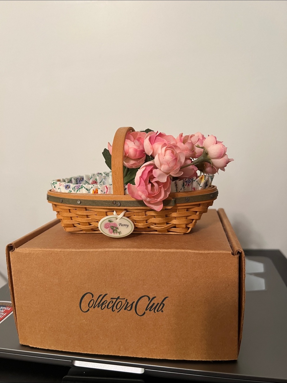 Longaberger miniature Peony basket